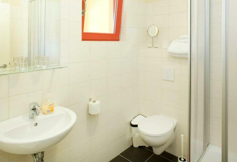 Номер Стандарт, Kulturgasthof Alte Reederei