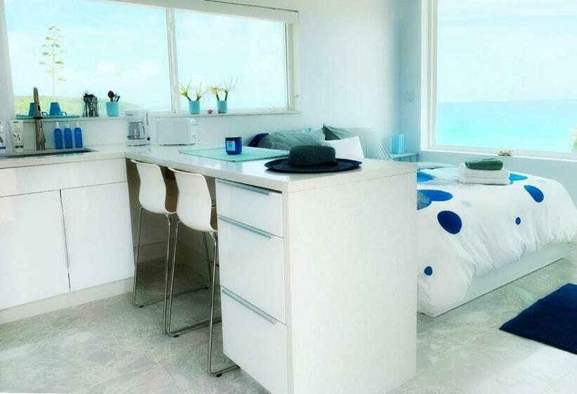 استودیوی استاندارد با چشم‌انداز دریا, Mika S Resort