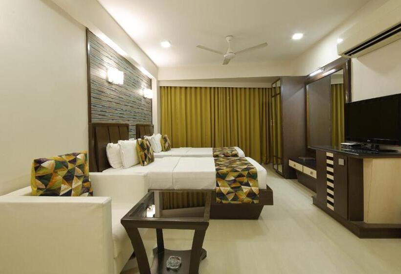 חדר דלוקס, Accolade