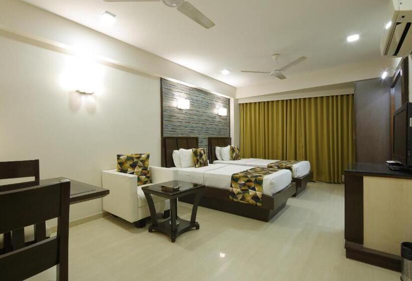 חדר דלוקס, Accolade