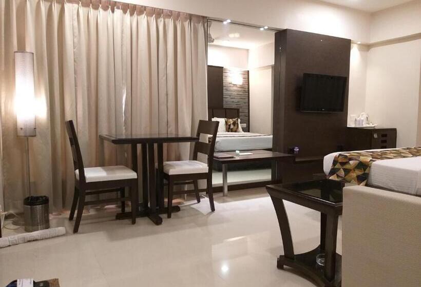 חדר דלוקס, Accolade