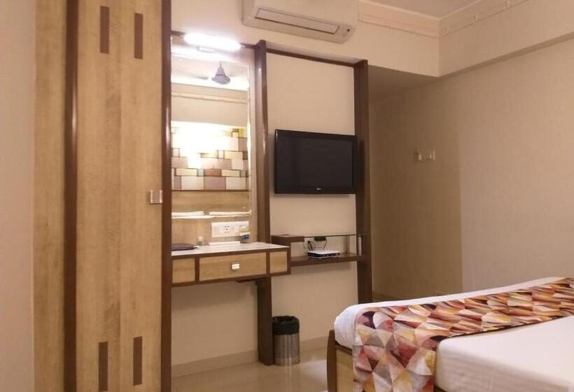 חדר אקונומי יחיד, Accolade