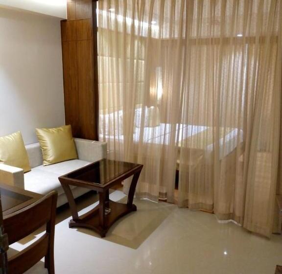 סוויטה, Accolade