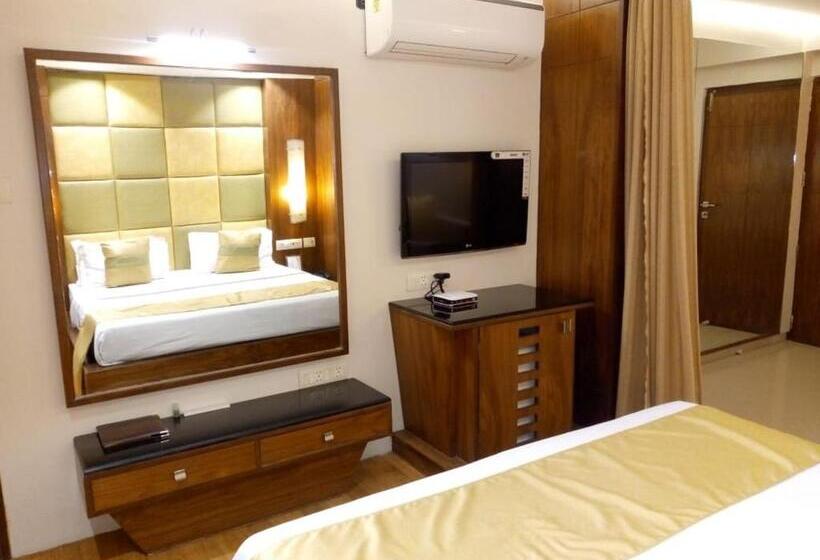 סוויטה, Accolade