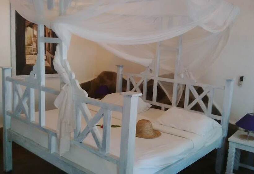 Standard Single Room Single Bed, Afrika Pearl & Spa