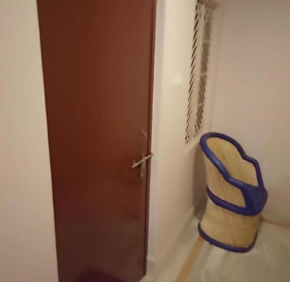 Quarto Economy Individual, Alka