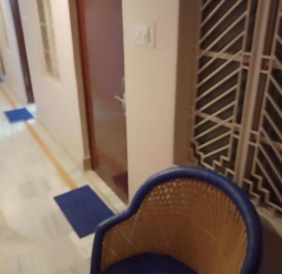 اتاق اکونومی یک تخته, Alka