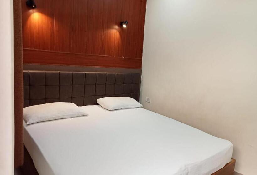 Quarto Estandar Banheiro Compartilhado, Alka