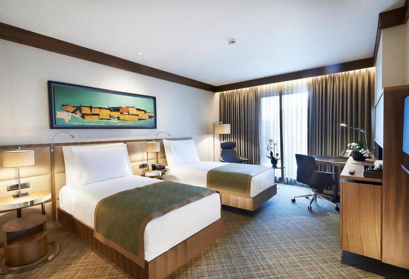 غرفة سوبيريور, Divan Adana