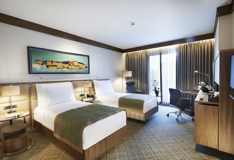 غرفة سوبيريور, Divan Adana