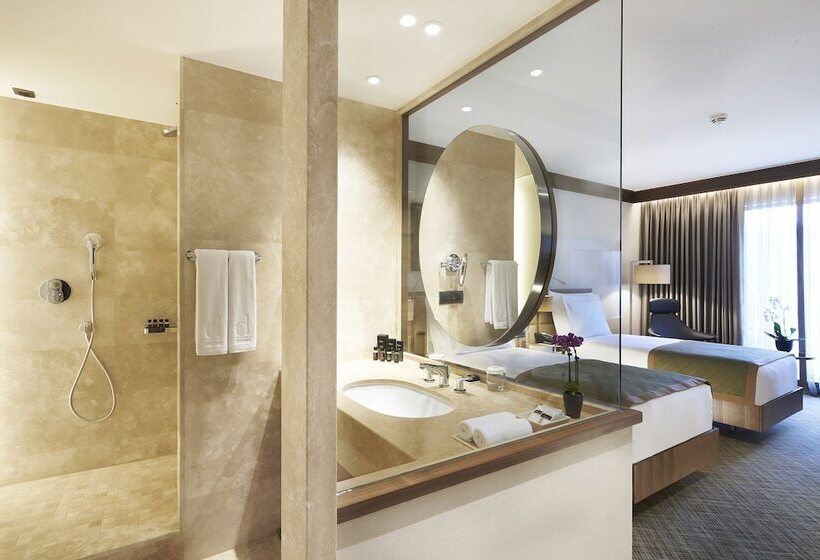 غرفة ديلوكس, Divan Adana