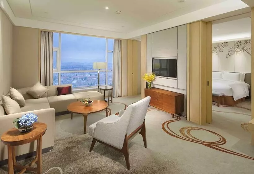 キングサイズベッドのスイートルーム, Doubletree By Hilton Hotel Qingdao   Jimo