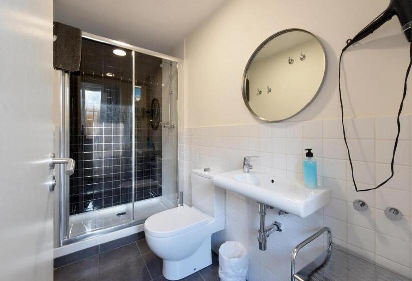 Habitación Estándar con Balcón, Free Hostels Barcelona