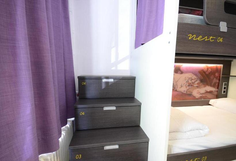 Habitación Cuádruple Clásica, Free Hostels Barcelona