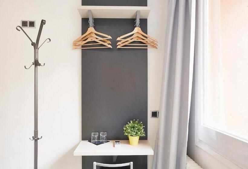 Habitación Estándar, Free Hostels Barcelona