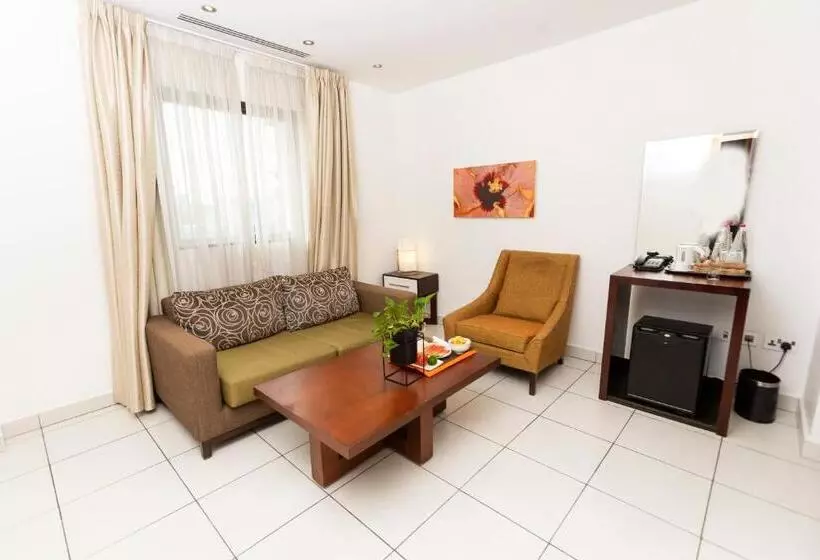 سوییت جونیور, Ibis Styles Accra Airport