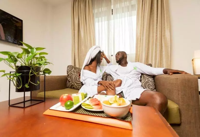سوییت جونیور, Ibis Styles Accra Airport