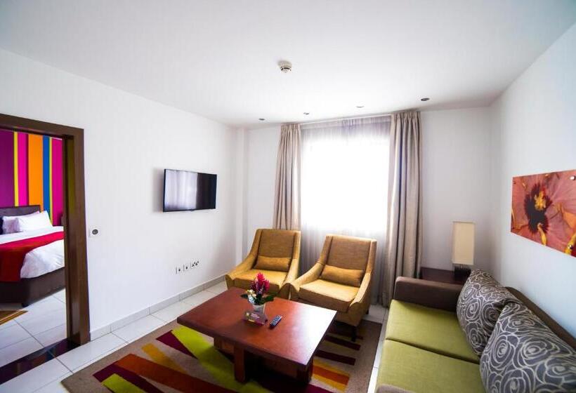 جناح جونيور, Ibis Styles Accra Airport