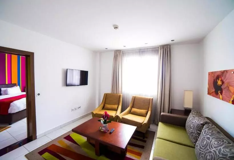 سوییت جونیور, Ibis Styles Accra Airport