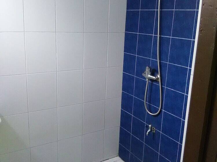 Quarto Estandar, Kuching Waterfront Lodge