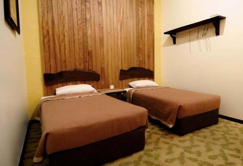 Quarto Estandar, Kuching Waterfront Lodge