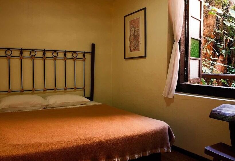 Quarto Estandar, Kuching Waterfront Lodge