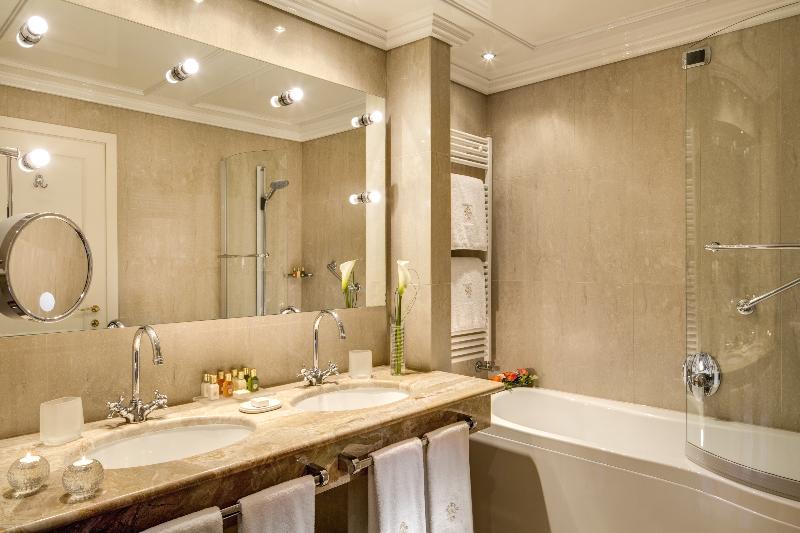 Quarto Estandar, Kuching Waterfront Lodge