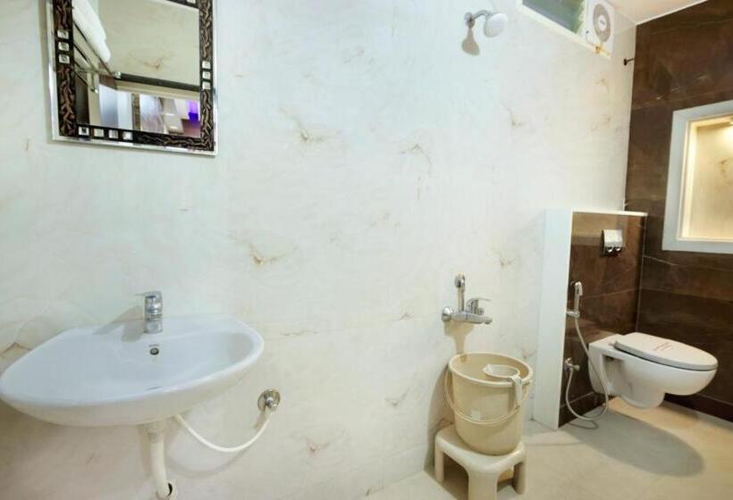 Deluxe Room, Mannars Deluxe Lodge