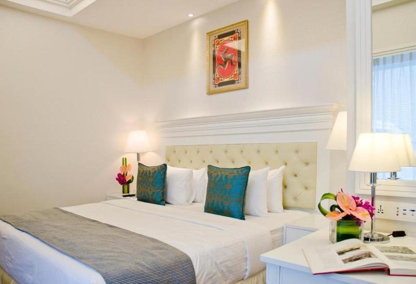 스탠다드 스튜디오, Royale Chulan Penang