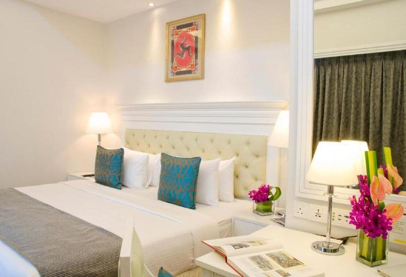 标准工作室, Royale Chulan Penang