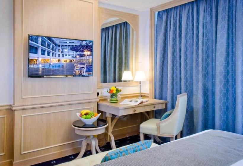디럭스 룸 킹사이즈 침대, Royale Chulan Penang