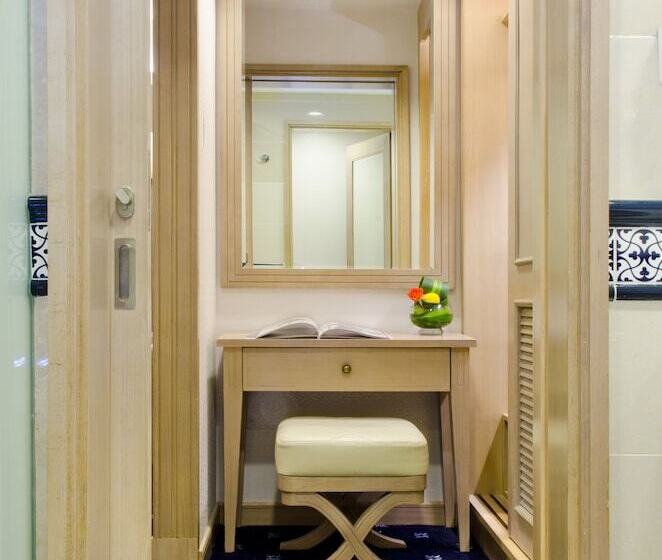 标准三人间, Royale Chulan Penang