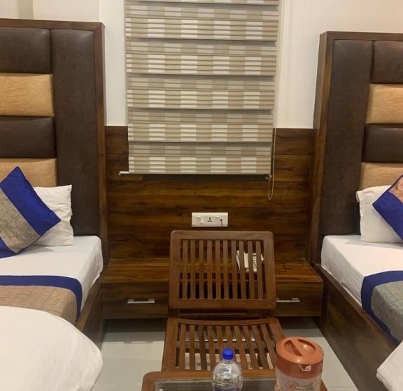 Family Room, Sb Residency