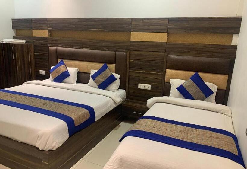 デラックストリプルルーム, Sb Residency