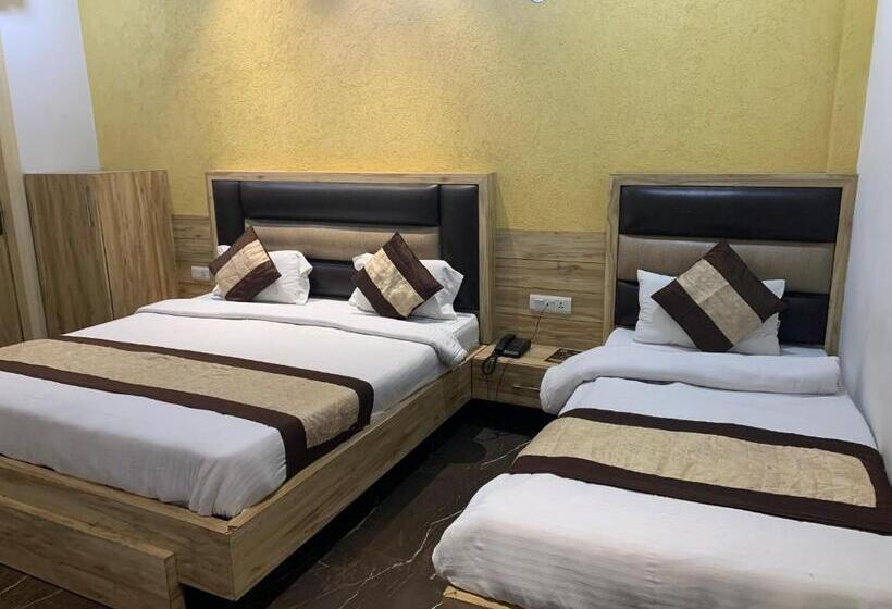 デラックストリプルルーム, Sb Residency