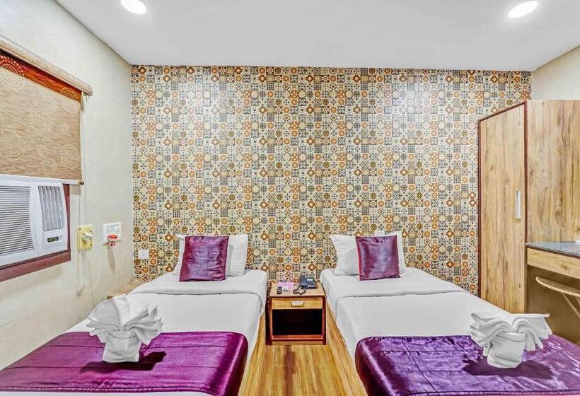 デラックスルーム, Season 4 Residences   Teynampet Near Apollo Hospital ,balaji Dental, Us Consulate