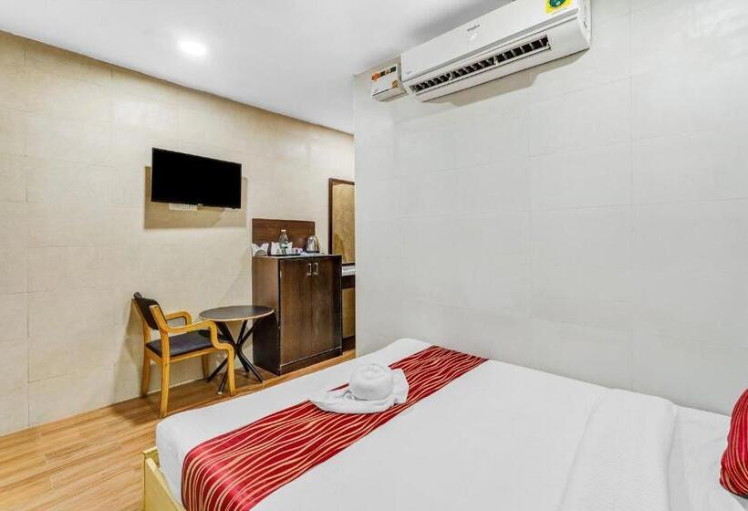 Номер Deluxe, Season 4 Residences   Teynampet Near Apollo Hospital ,balaji Dental, Us Consulate