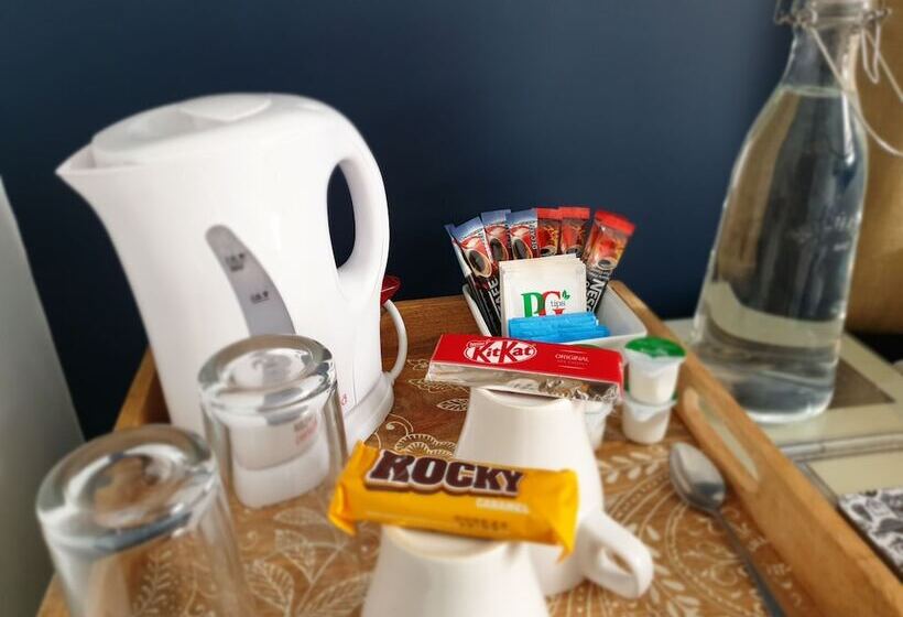 스탠다드 룸 공동 욕실, Starlings Guest House