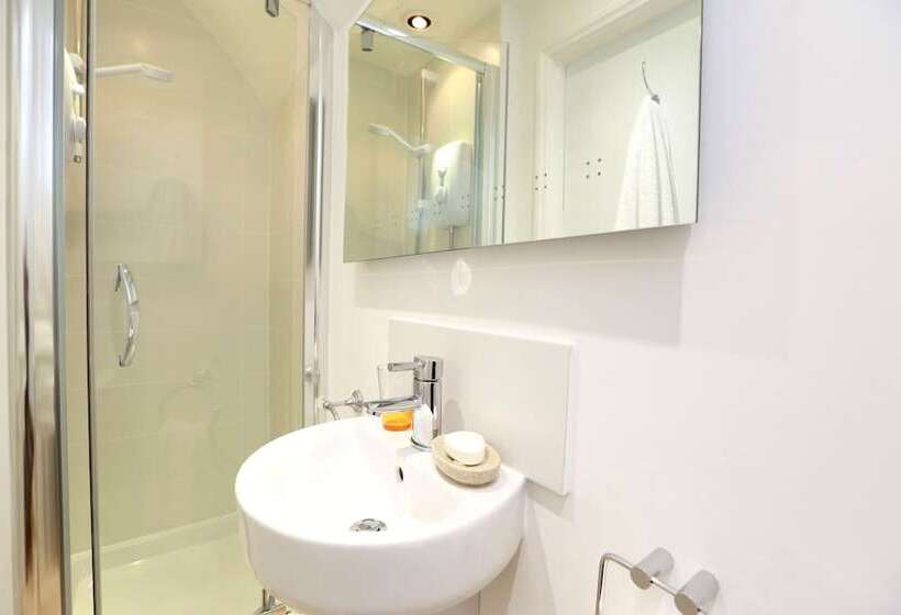 스탠다드 룸, Starlings Guest House