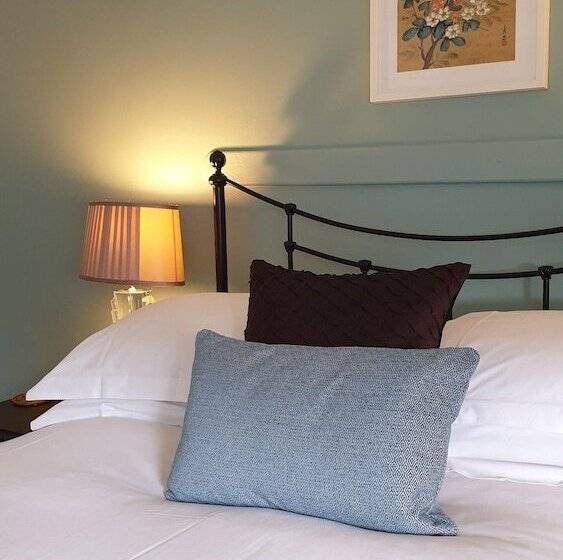 스탠다드 룸, Starlings Guest House