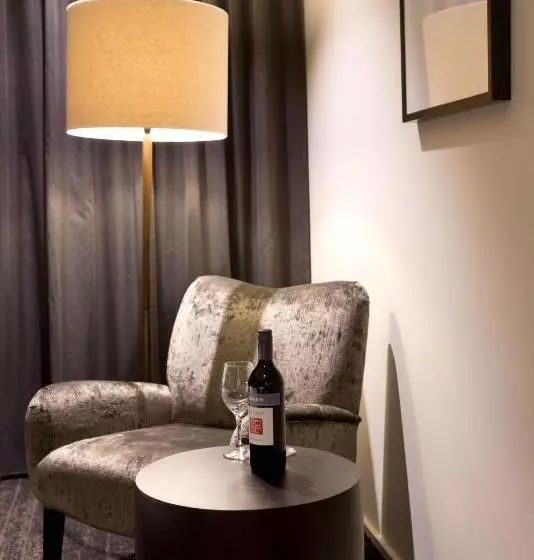 スーペリアールーム, Glen Hotel And Suites