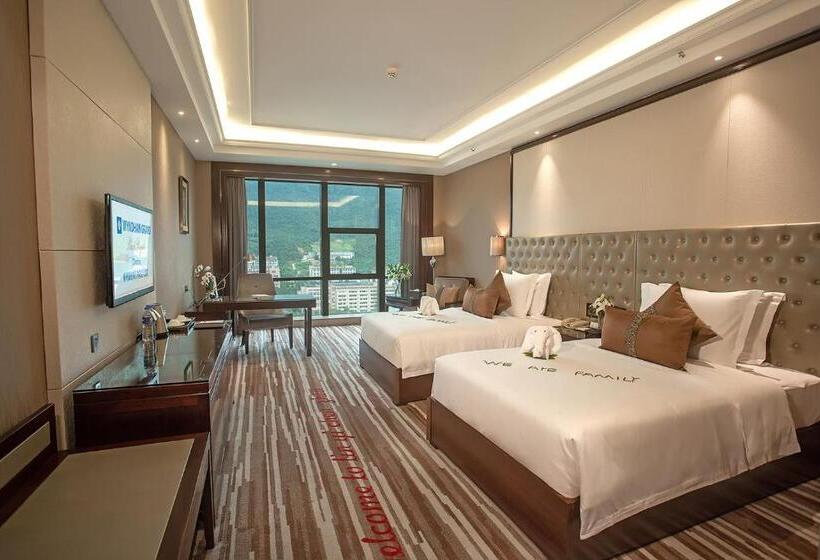 Номер Deluxe, Wyndham Grand Plaza Royale Chenzhou