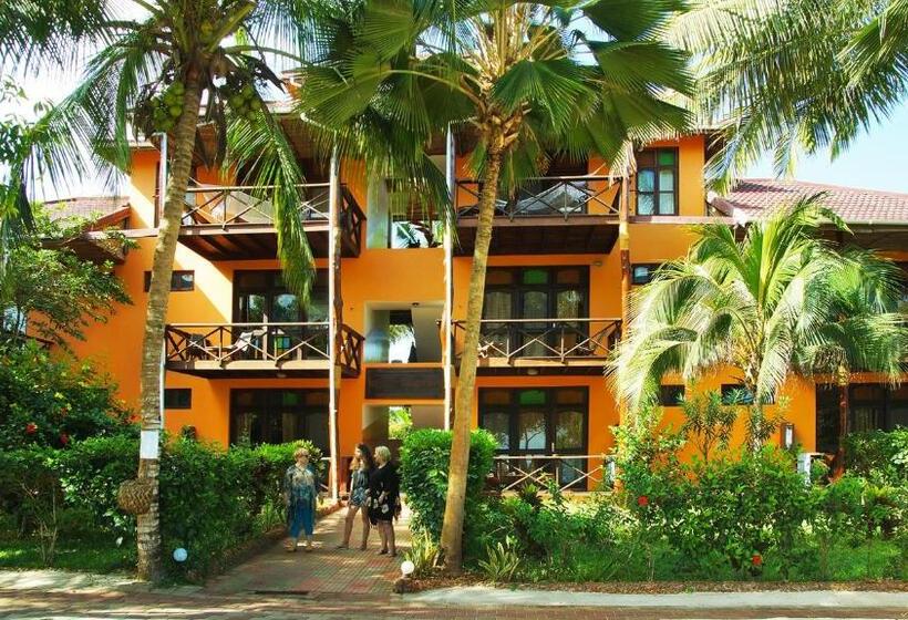 キングサイズベッドのスタンダードルーム, Mnarani Beach Cottages