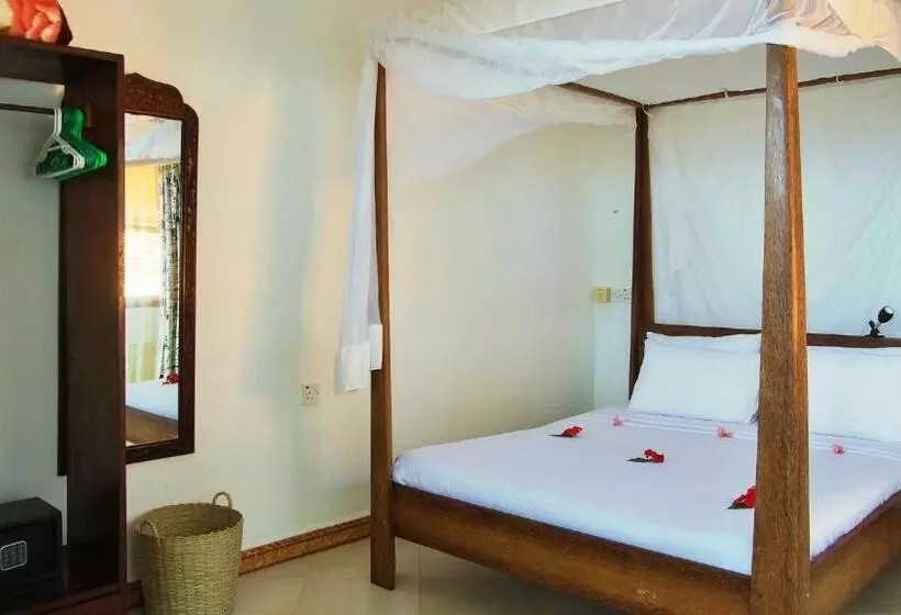 اتاق استاندارد با چشم‌انداز باغ, Mnarani Beach Cottages