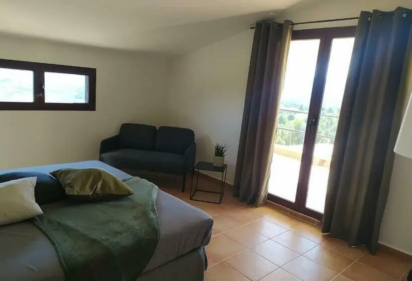 Standard-huone Allasnäkymä, Habitaciones En Finca Olivo Y Almendro