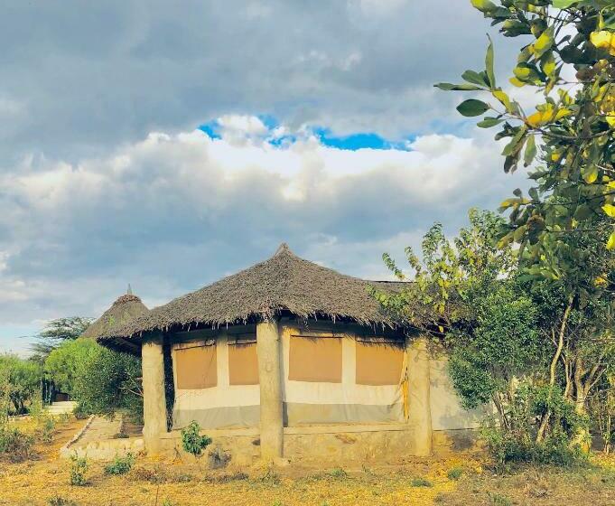 اتاق لوکس, Explore Mara Camp