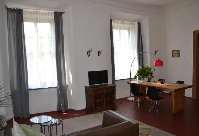 침실 1개 아파트, Schloss Gröbitz