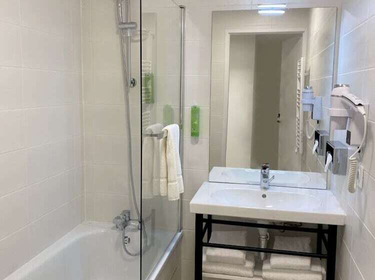 غرفة كومفورت ثلاثية, Courrier Sud