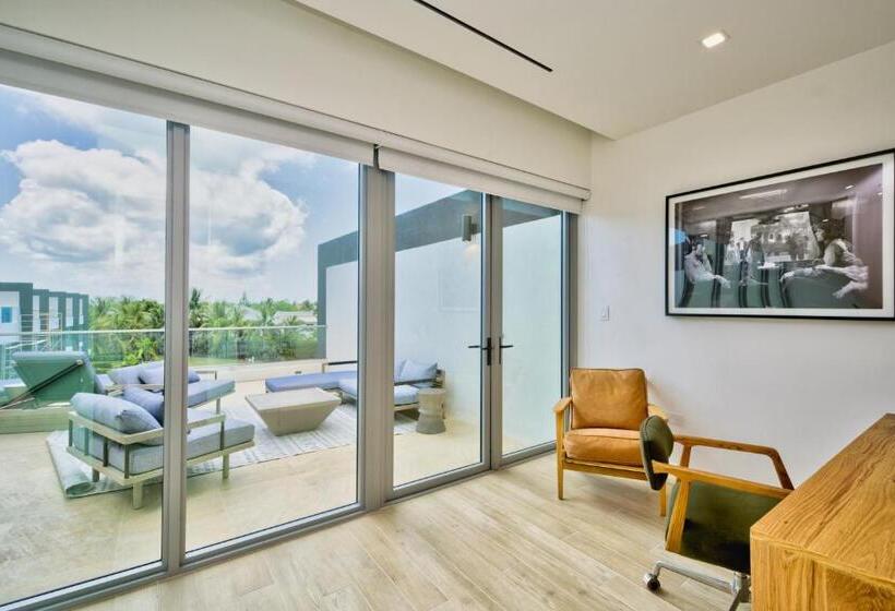 خانه 4 خوابه, One Canal Point