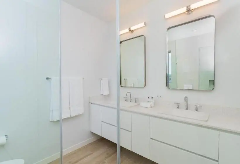 3 Bedroom Suite, One Canal Point